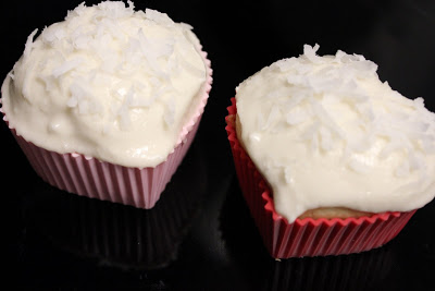 vanilla coconut cupcakes